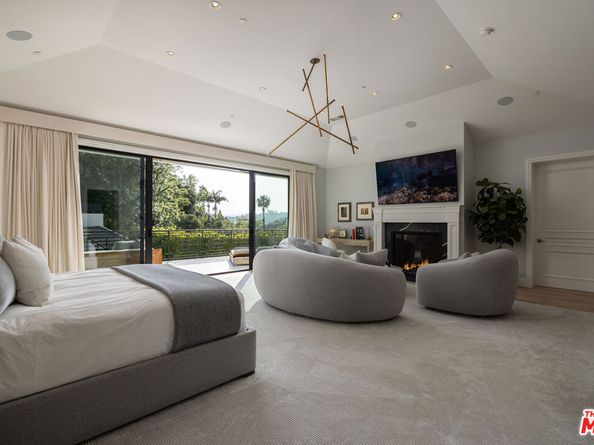 9520 Hidden Valley Road, Beverly Hills CA 90210