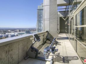 1155 S Grand Avenue 915, Los Angeles CA 90015