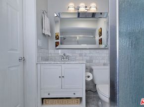 4140 Warner Boulevard 302, Burbank CA 91505