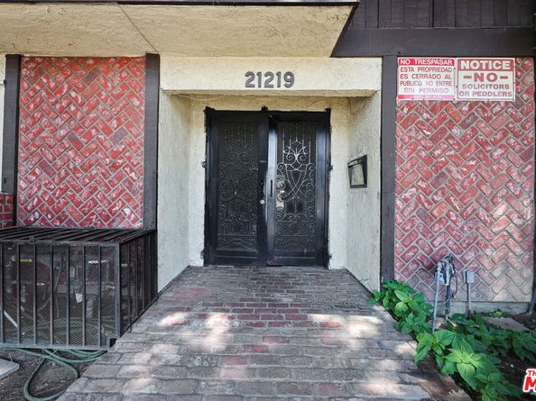 21219 Roscoe Boulevard 211, Canoga Park CA 91304
