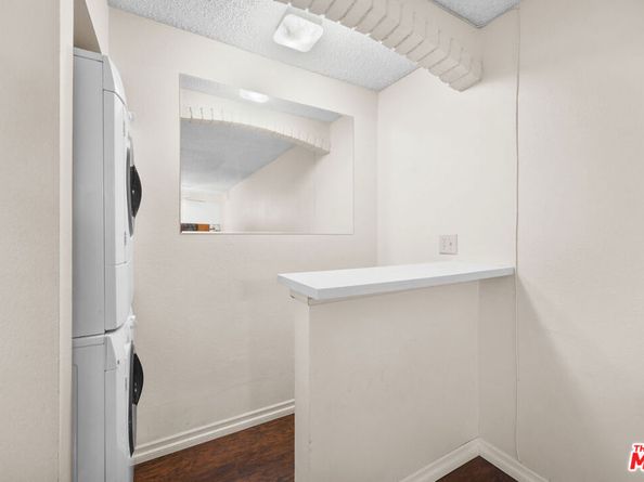 21219 Roscoe Boulevard 211, Canoga Park CA 91304