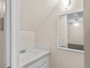 21219 Roscoe Boulevard 211, Canoga Park CA 91304