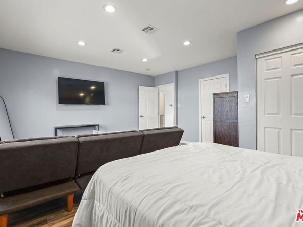 10236 S 1st Avenue, Inglewood CA 90303