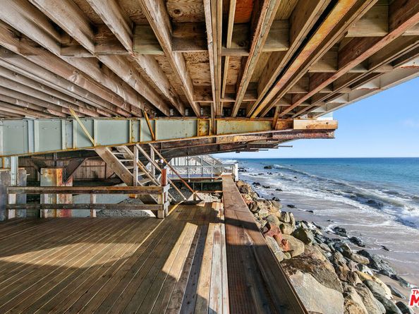 20438 Pacific Coast Highway, Malibu CA 90265