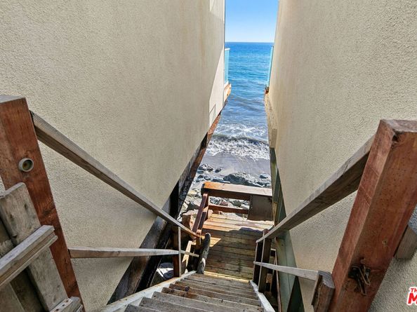 20438 Pacific Coast Highway, Malibu CA 90265
