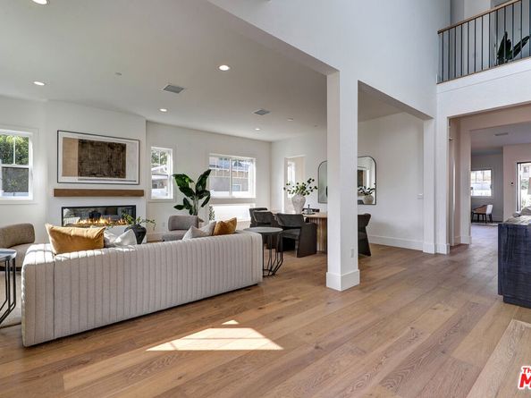 11729 Hartsook Street, Valley Village CA 91607