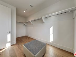 11729 Hartsook Street, Valley Village CA 91607