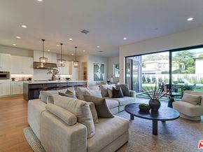 11729 Hartsook Street, Valley Village CA 91607