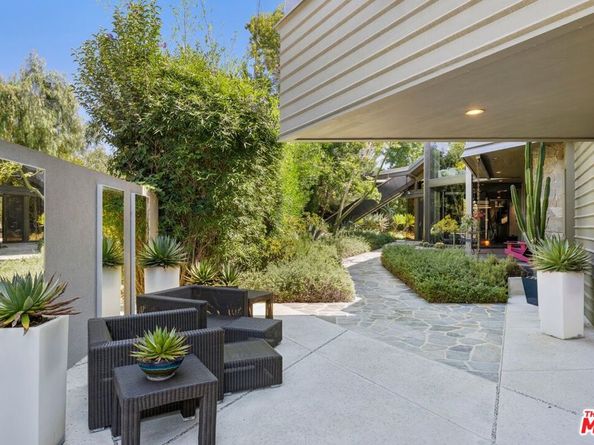 15216 Antelo Place, Los Angeles CA 90077