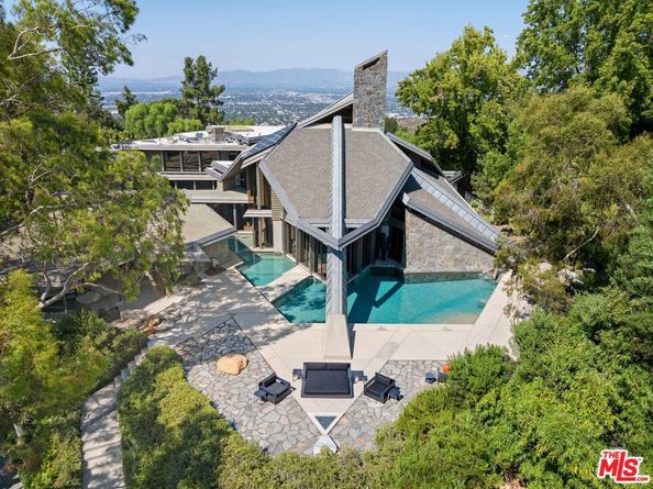 15216 Antelo Place, Los Angeles CA 90077