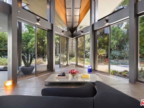 15216 Antelo Place, Los Angeles CA 90077