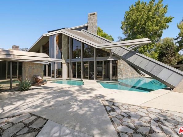 15216 Antelo Place, Los Angeles CA 90077