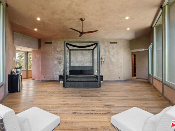 15216 Antelo Place, Los Angeles CA 90077