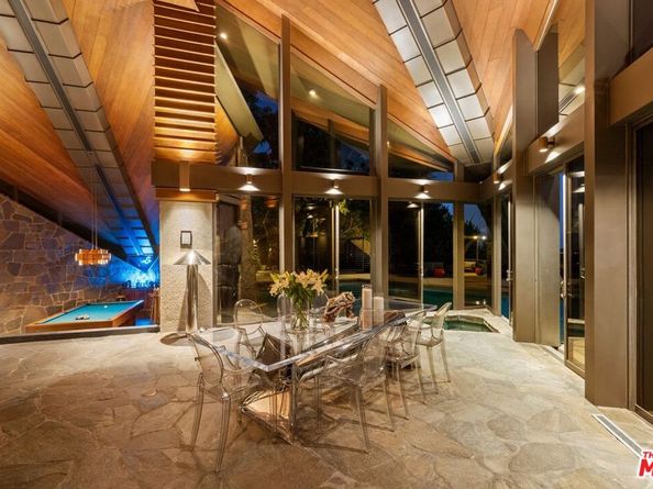 15216 Antelo Place, Los Angeles CA 90077