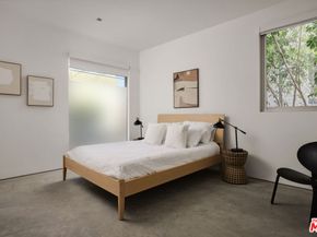 533 Grand Boulevard, Venice CA 90291