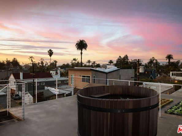 533 Grand Boulevard, Venice CA 90291