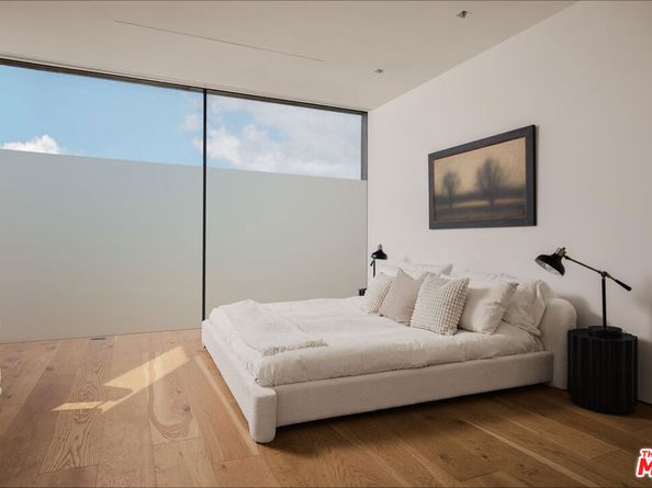 533 Grand Boulevard, Venice CA 90291