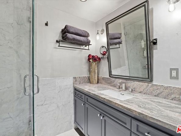 7250 Franklin Avenue 517, Los Angeles CA 90046