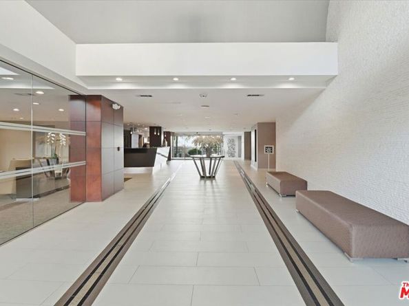 7250 Franklin Avenue 517, Los Angeles CA 90046