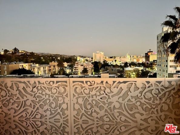 7250 Franklin Avenue 517, Los Angeles CA 90046