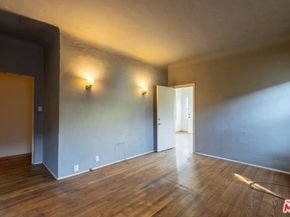 211 N Vendome Street, Los Angeles CA 90026