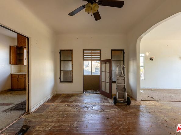 211 N Vendome Street, Los Angeles CA 90026