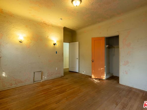 211 N Vendome Street, Los Angeles CA 90026