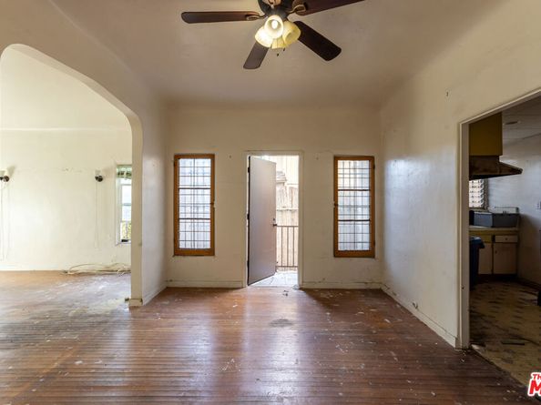 211 N Vendome Street, Los Angeles CA 90026