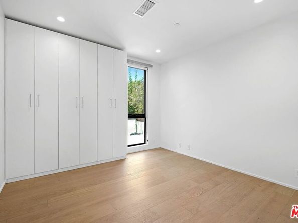 2215 5th Street B, Santa Monica CA 90405