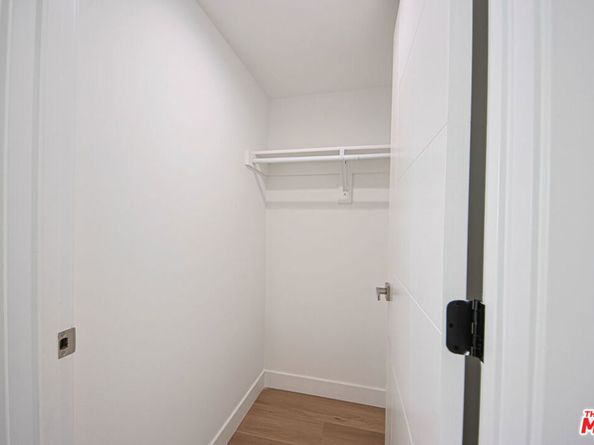 1638 Longwood Avenue, Los Angeles CA 90019