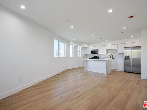 1638 Longwood Avenue, Los Angeles CA 90019