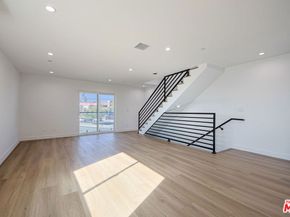 1638 Longwood Avenue, Los Angeles CA 90019