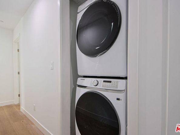 1638 Longwood Avenue, Los Angeles CA 90019