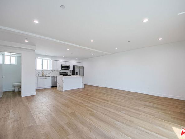 1638 Longwood Avenue, Los Angeles CA 90019