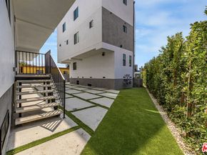 1638 Longwood Avenue, Los Angeles CA 90019