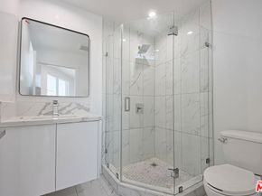 1638 Longwood Avenue, Los Angeles CA 90019