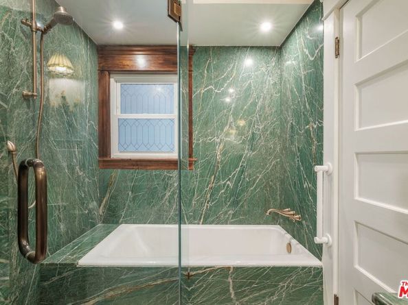 33 Breeze Avenue, Venice CA 90291