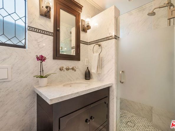 33 Breeze Avenue, Venice CA 90291