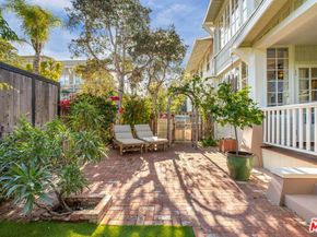 33 Breeze Avenue, Venice CA 90291