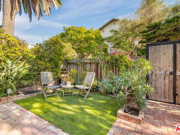 33 Breeze Avenue, Venice CA 90291