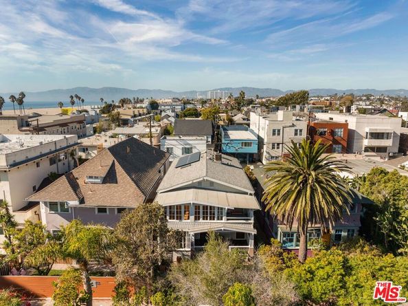 33 Breeze Avenue, Venice CA 90291