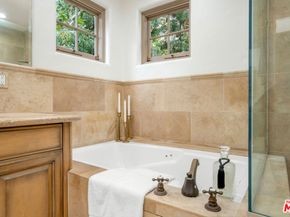 2917 N Poinsettia Avenue, Manhattan Beach CA 90266