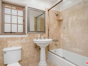 2917 N Poinsettia Avenue, Manhattan Beach CA 90266