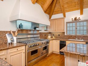 2917 N Poinsettia Avenue, Manhattan Beach CA 90266