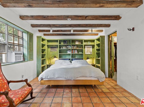 11623 Otsego Street, North Hollywood CA 91601