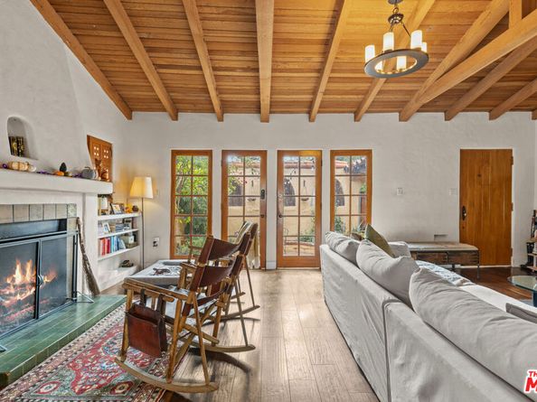 11623 Otsego Street, North Hollywood CA 91601