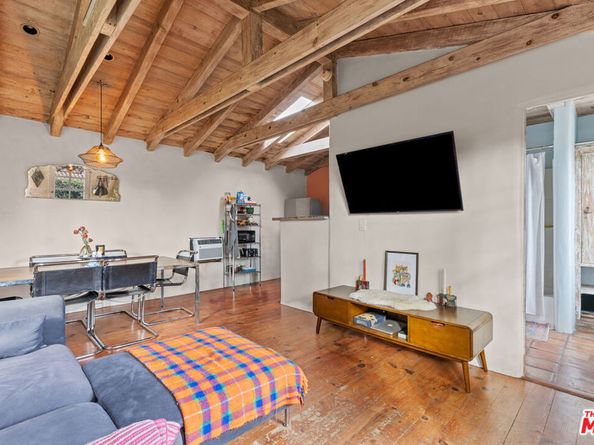 11623 Otsego Street, North Hollywood CA 91601