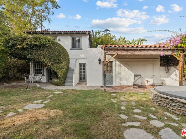 11623 Otsego Street, North Hollywood CA 91601