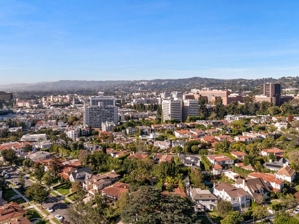 10727 Wilshire Boulevard PH2, Los Angeles CA 90024