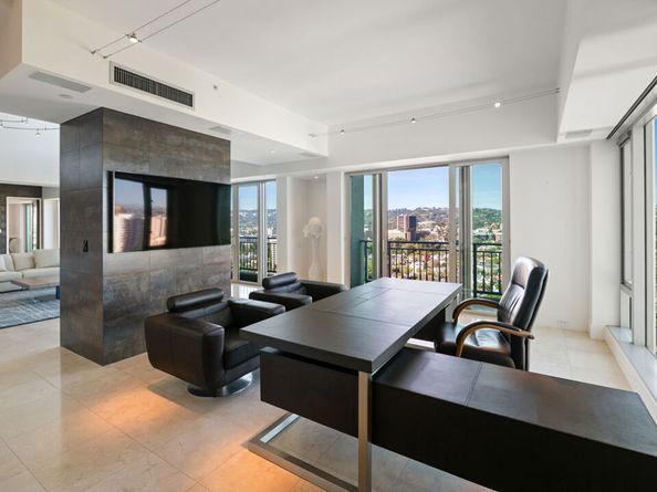 10727 Wilshire Boulevard PH2, Los Angeles CA 90024